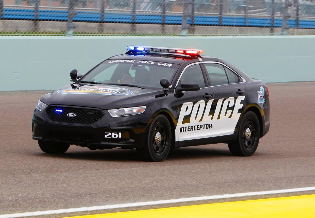 Марки полицейских машин. Ford Focus Police Interceptor. Ford Police Interceptor sedan. Ford Interceptor Police 2017. Ford Police Interceptor sedan 2010.