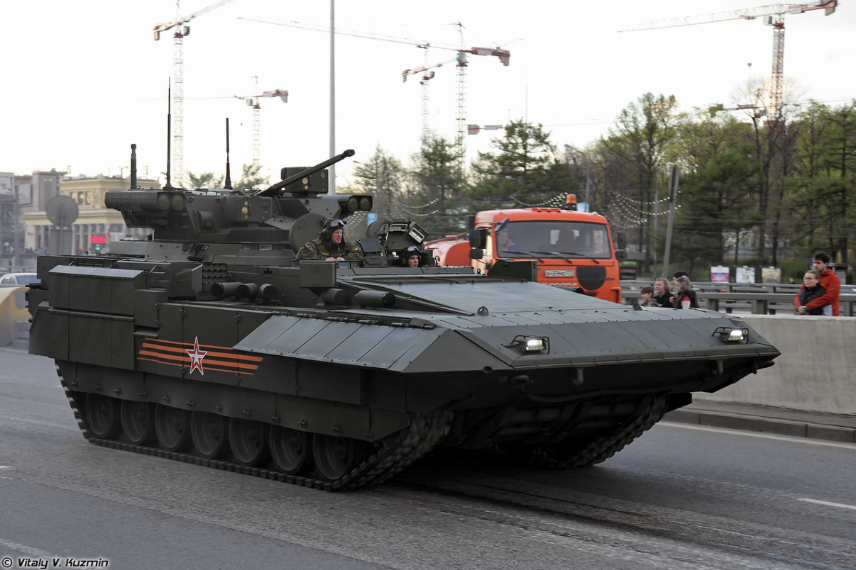 Below-is-the-most-recent-Terminator-the-Terminator-3-or-T-15-which-is-part-of-the-new-Armata-Universal-Combat-Platform-series-.jpg