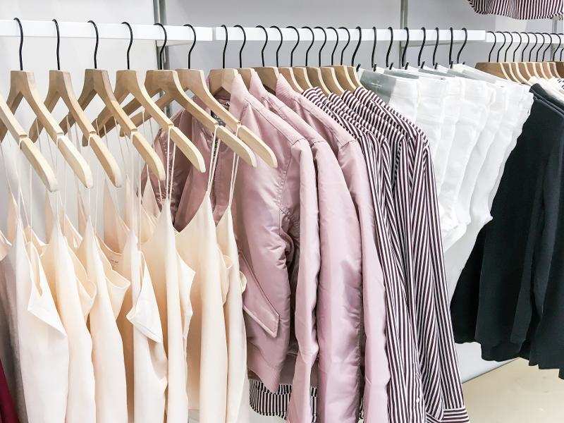 This clothing startup built a cult following and millions in sales online -  here's what it's like to shop at its first-ever real-life store |  BusinessInsider India