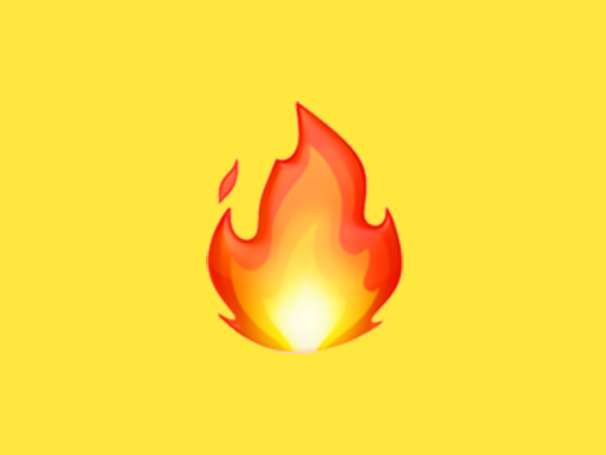 Стики горят. Emoji огонь IOS. ЭМОДЖИ огонек. Смайлик огонь. Маленький огонь.