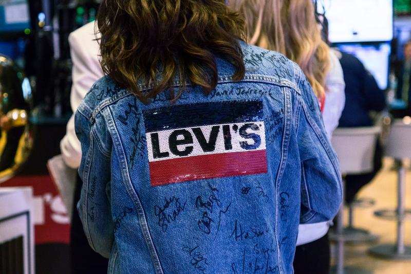 NYSE relaxed its trading floor dress code for Levi's IPO as denim took over  | BusinessInsider India