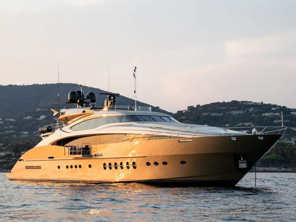 150 ft yacht price