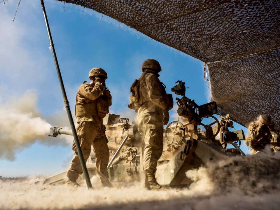 The US military wants to deliver drinking water to troops in the desert by sucking it out of the air - Business Insider India