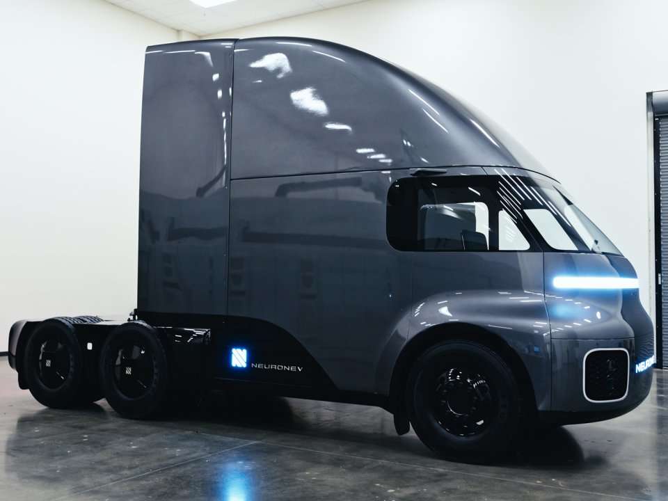 A California EV startup unveiled a fully electric semitruck called