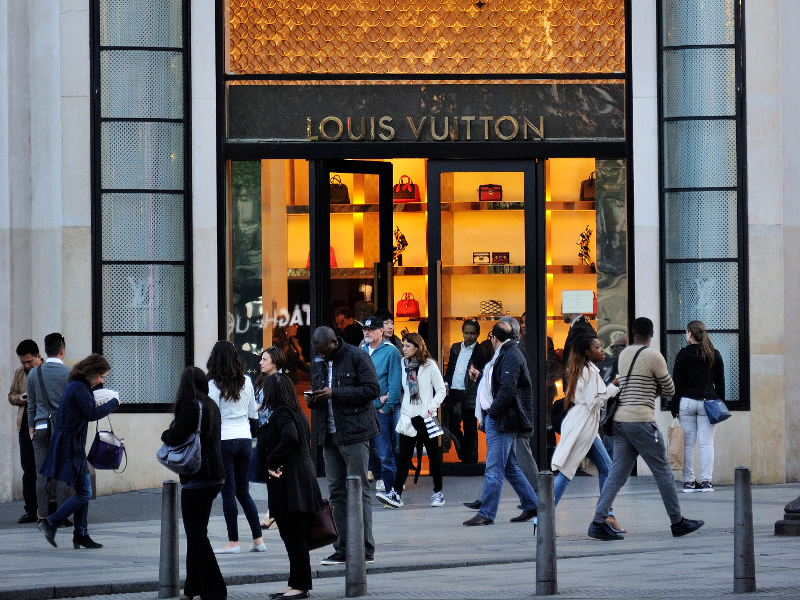 Louis Vuitton and Gucci are the only 2 luxury companies to consistently  rank among the world's most valuable brands for the last 20 years. Here's  how they grew to dominate the high-end