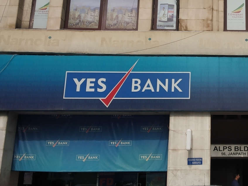 should i buy yes bank share