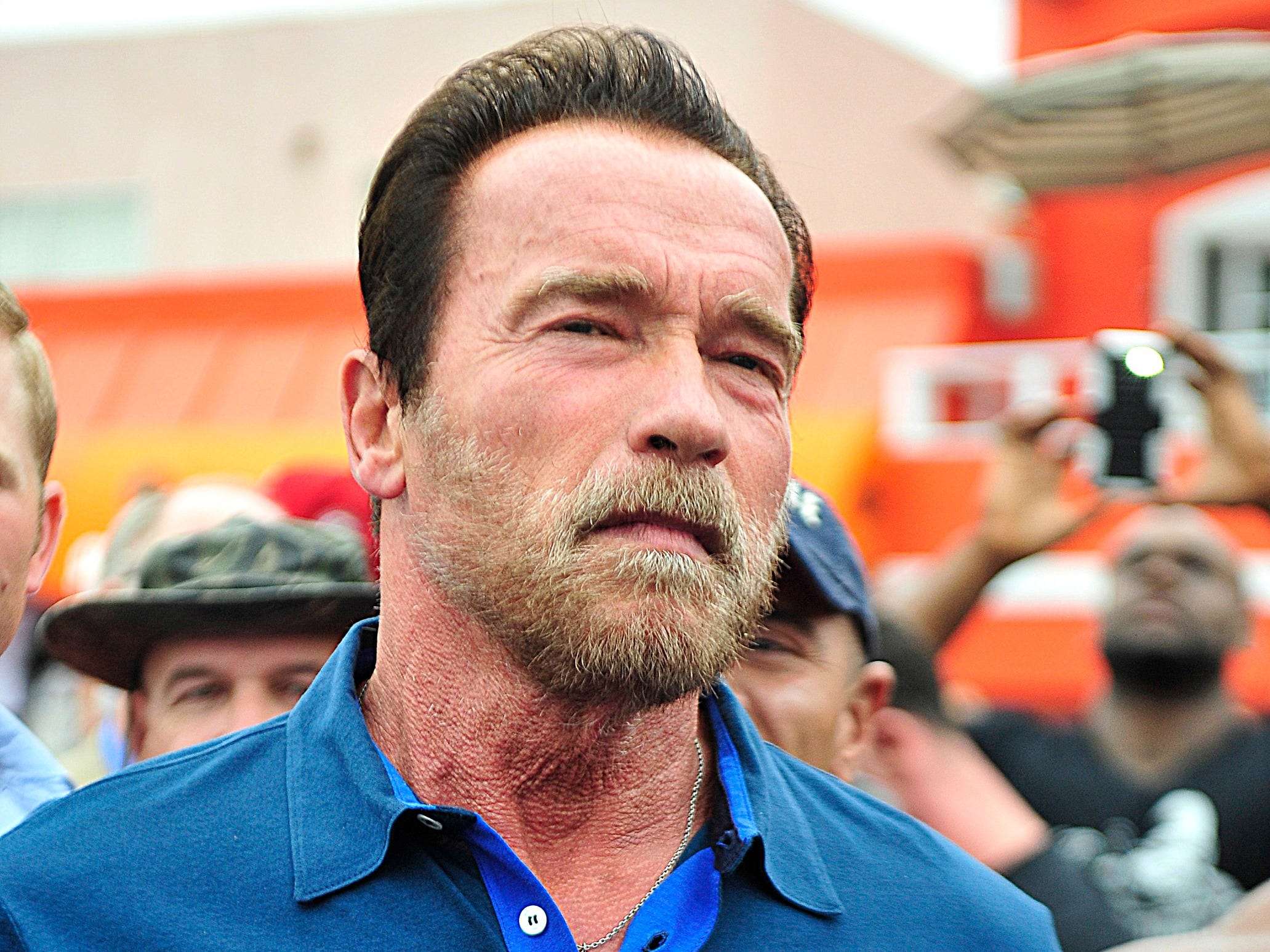 Arnold Schwarzenegger Left Gold S Gym Over Lack Of Face Mask Policy Insider