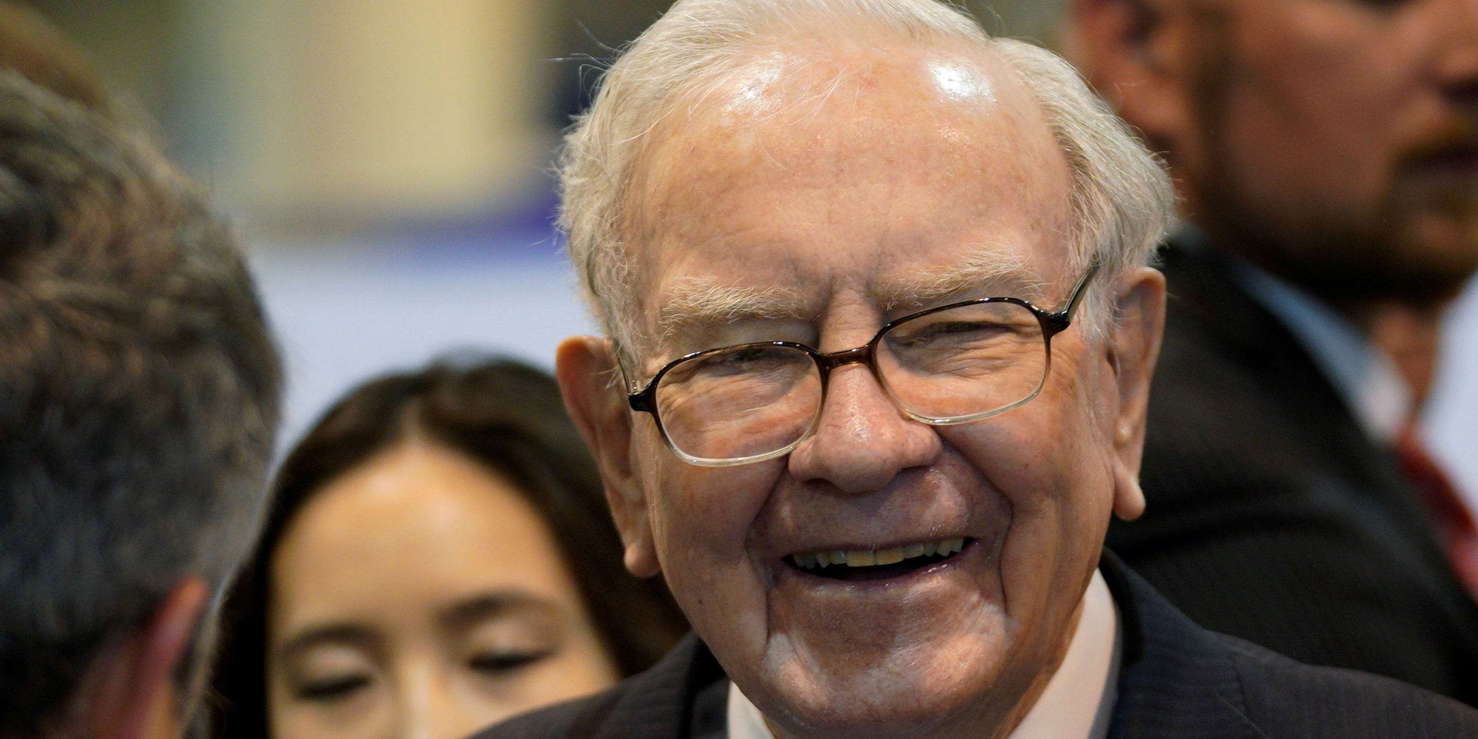 Warren Buffett's Berkshire Hathaway rallies to 5-month high as ...