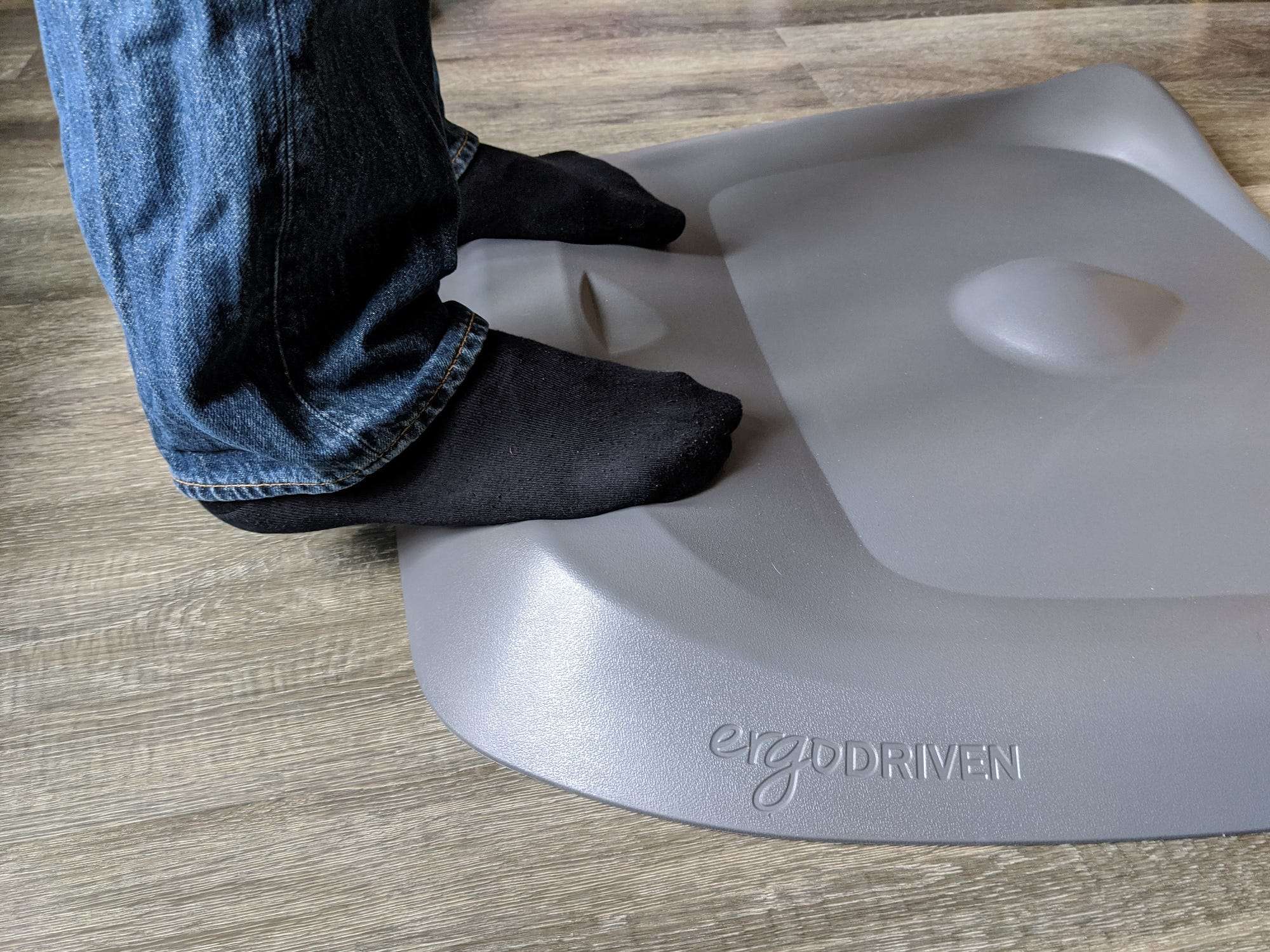 The Sky Solutions Anti-Fatigue Mat Alleviates Back and Foot Pain