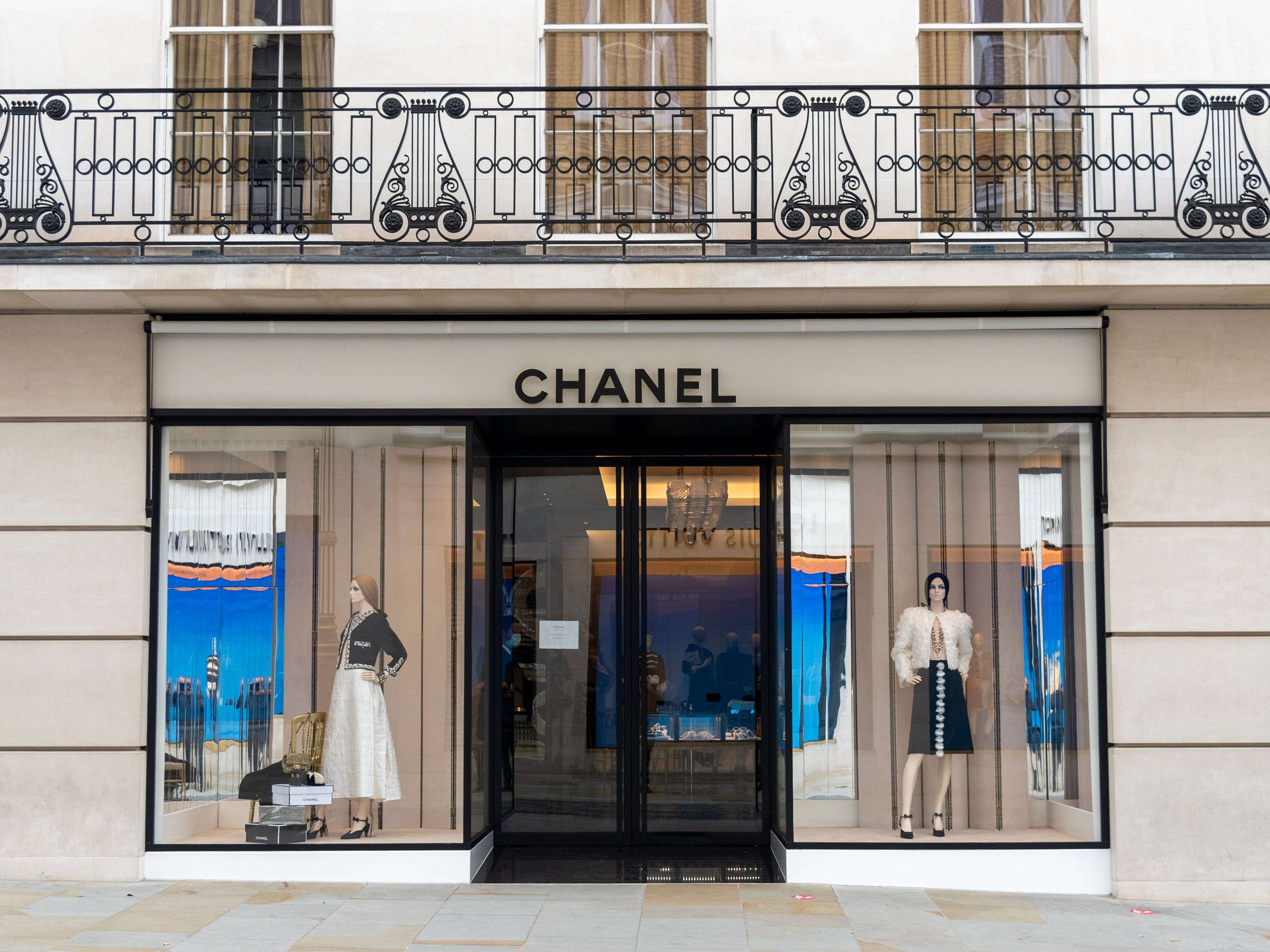 Chanel's flagship London store could sell for more than $315 million - Business Insider