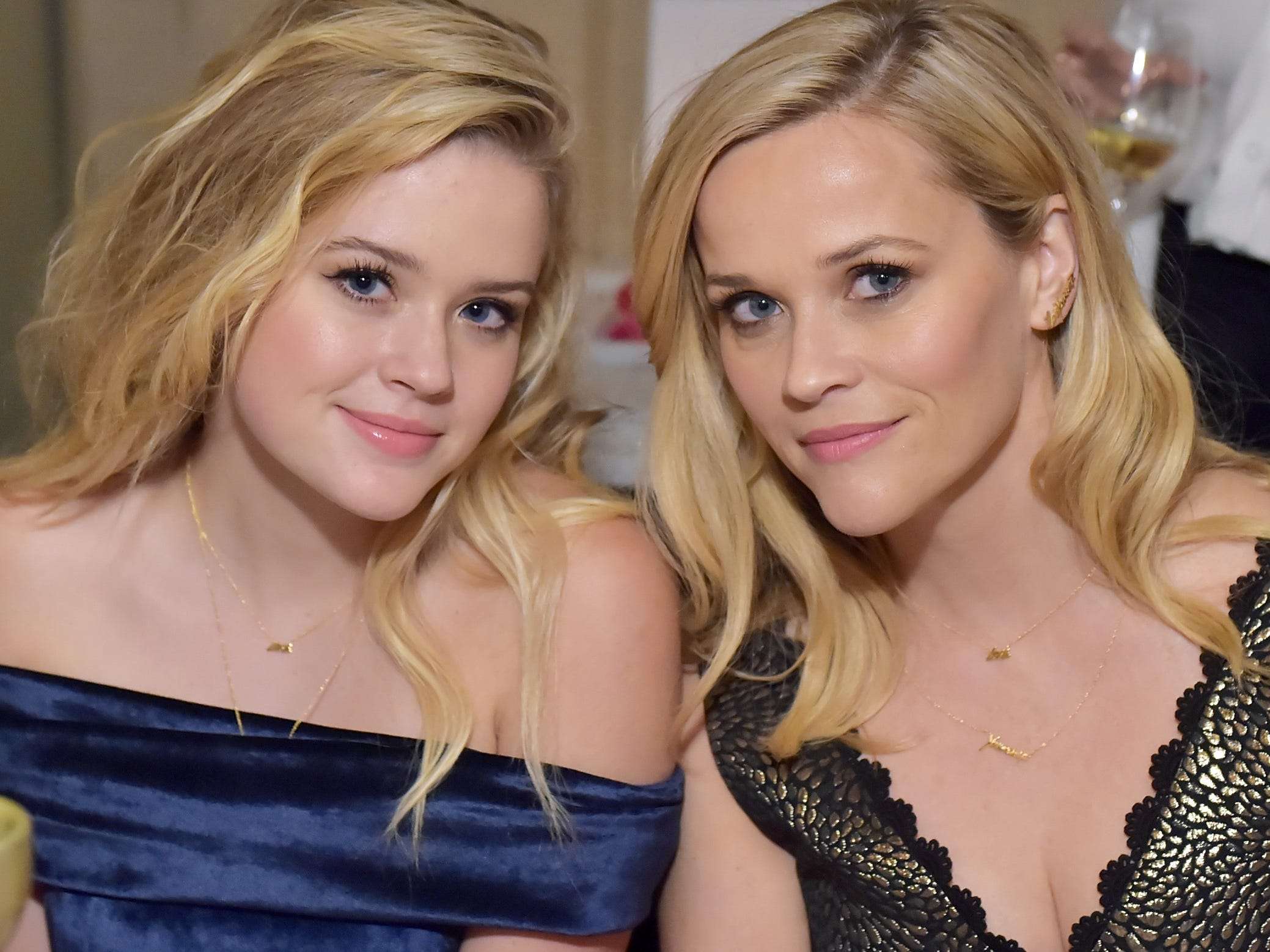 Reese Witherspoon shared adorable photos of look-alike ...