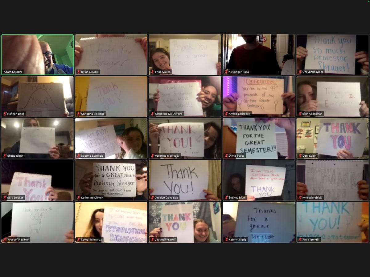 Video College Tiktokers Surprise Professors With Thank You Messages
