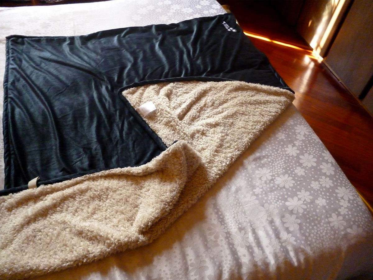 Warm Blankets For Winters Business Insider India
