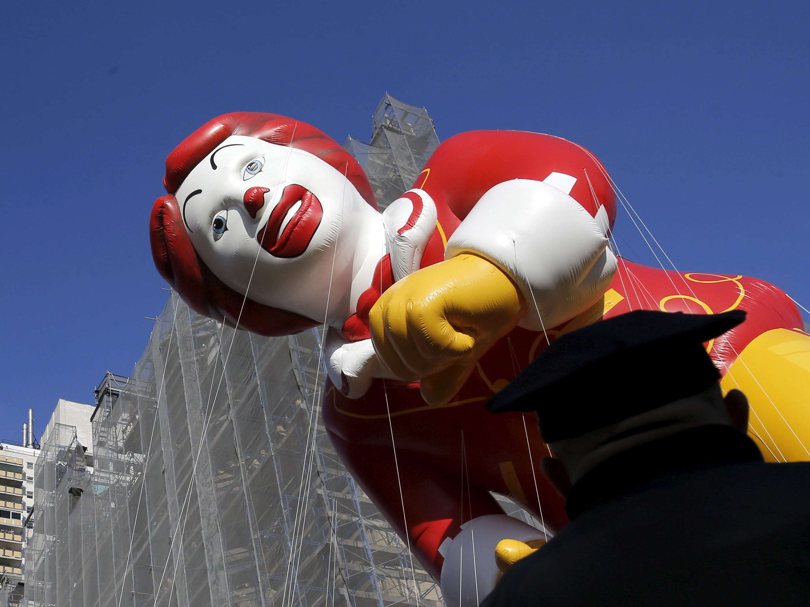 McDonalds slammed with 3 new sexual-harassment lawsuits as workers say the fast-food giant failed to protect them on the job Business Insider India pic