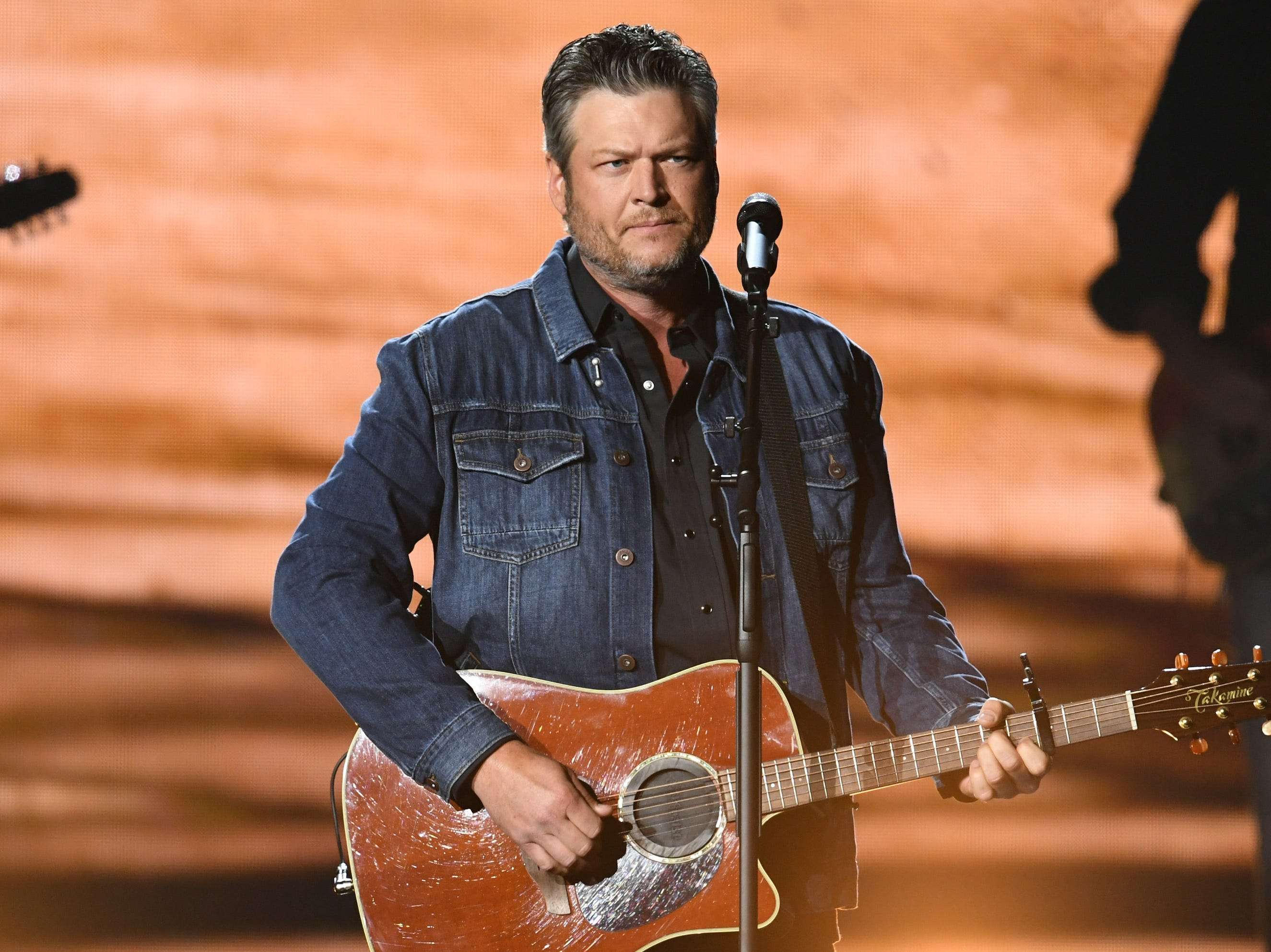 Blake Shelton defends his song 'Minimum Wage' after people called it
