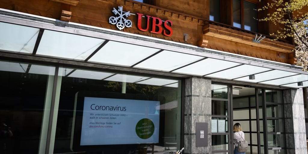Top Swiss bank UBS crushes expectations with 54% rise in 4th-quarter net profit as income from wealthy clients