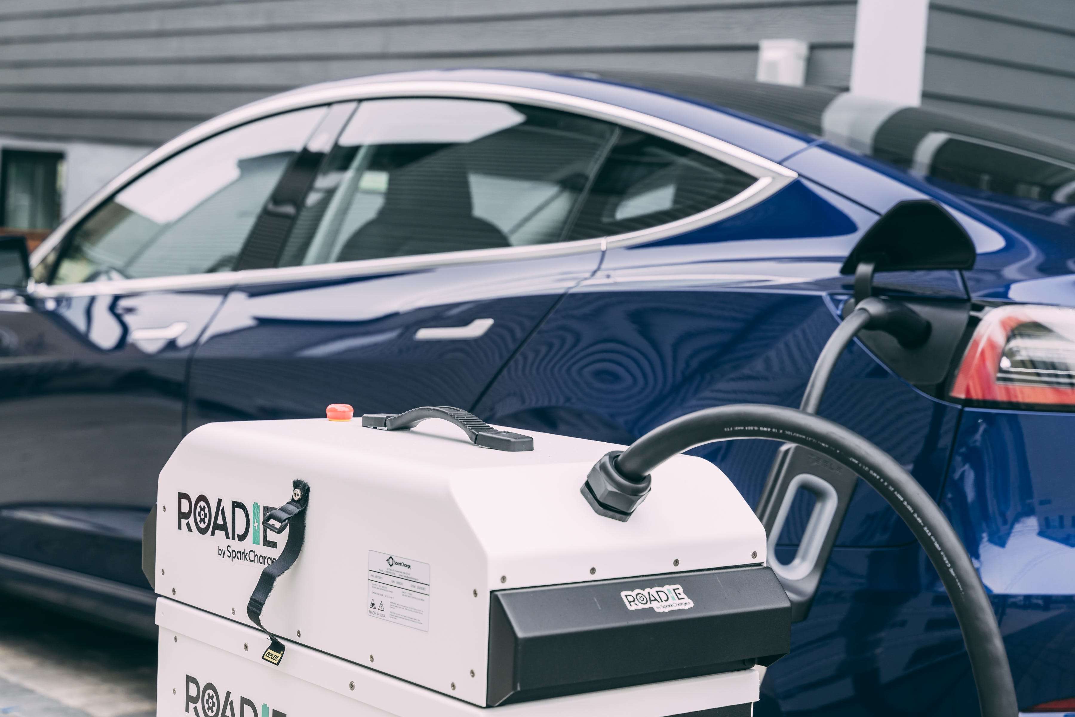 Tech startup SparkCharge to roll out an on-demand EV charging service