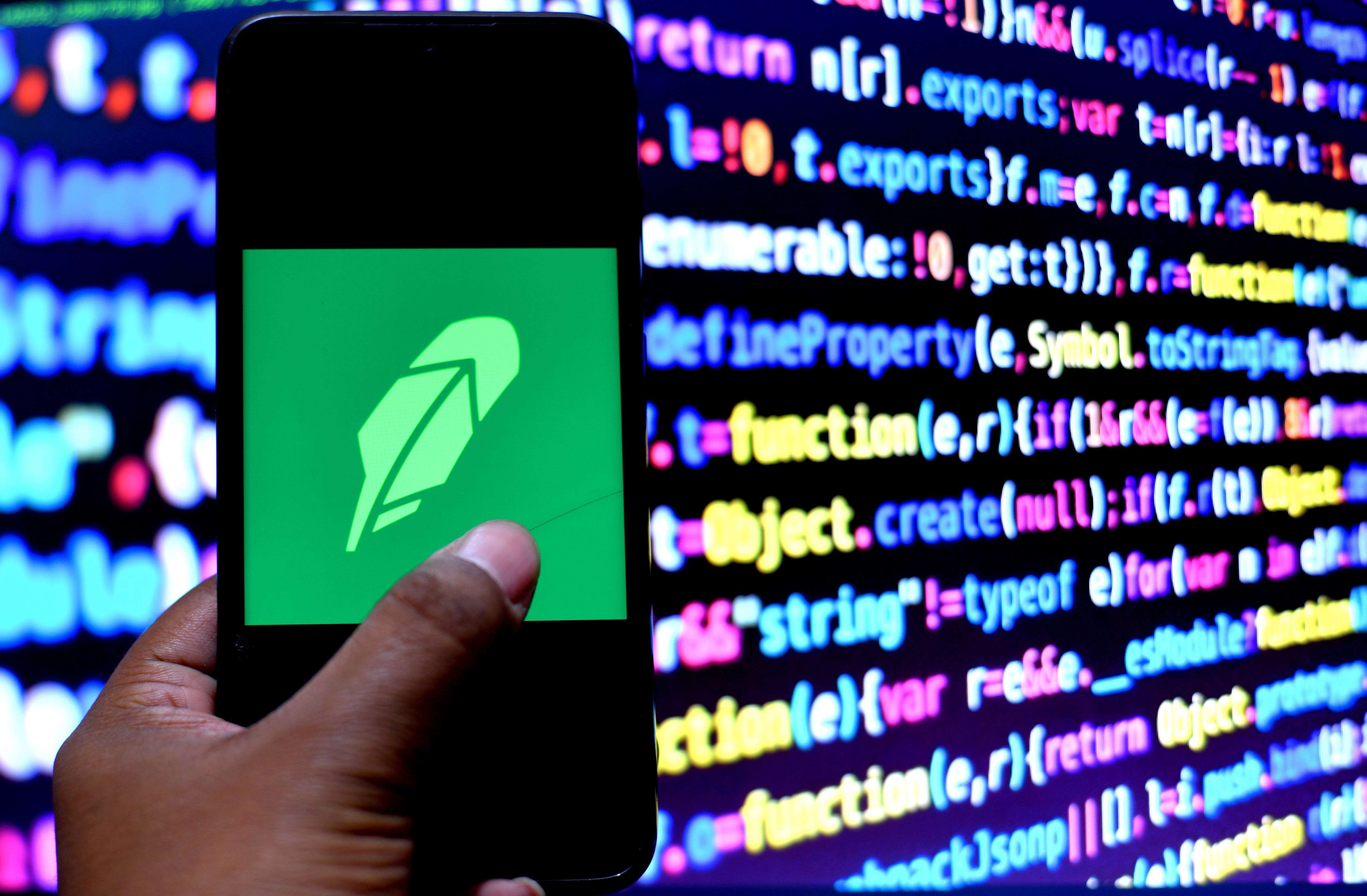 Robinhood back online after 'experiencing issues with ...
