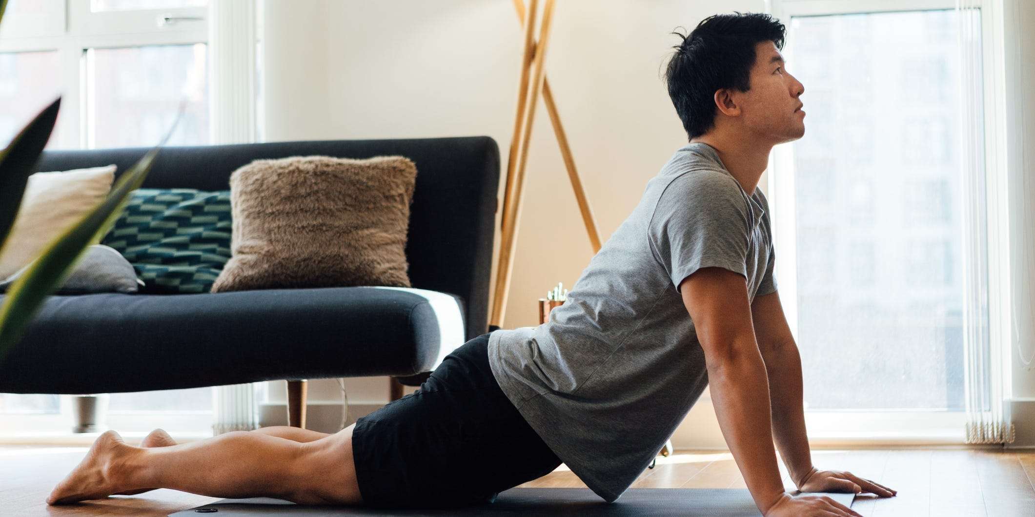 9 Of The Best Static Stretches To Improve Flexibility Posture And Mobility Business Insider