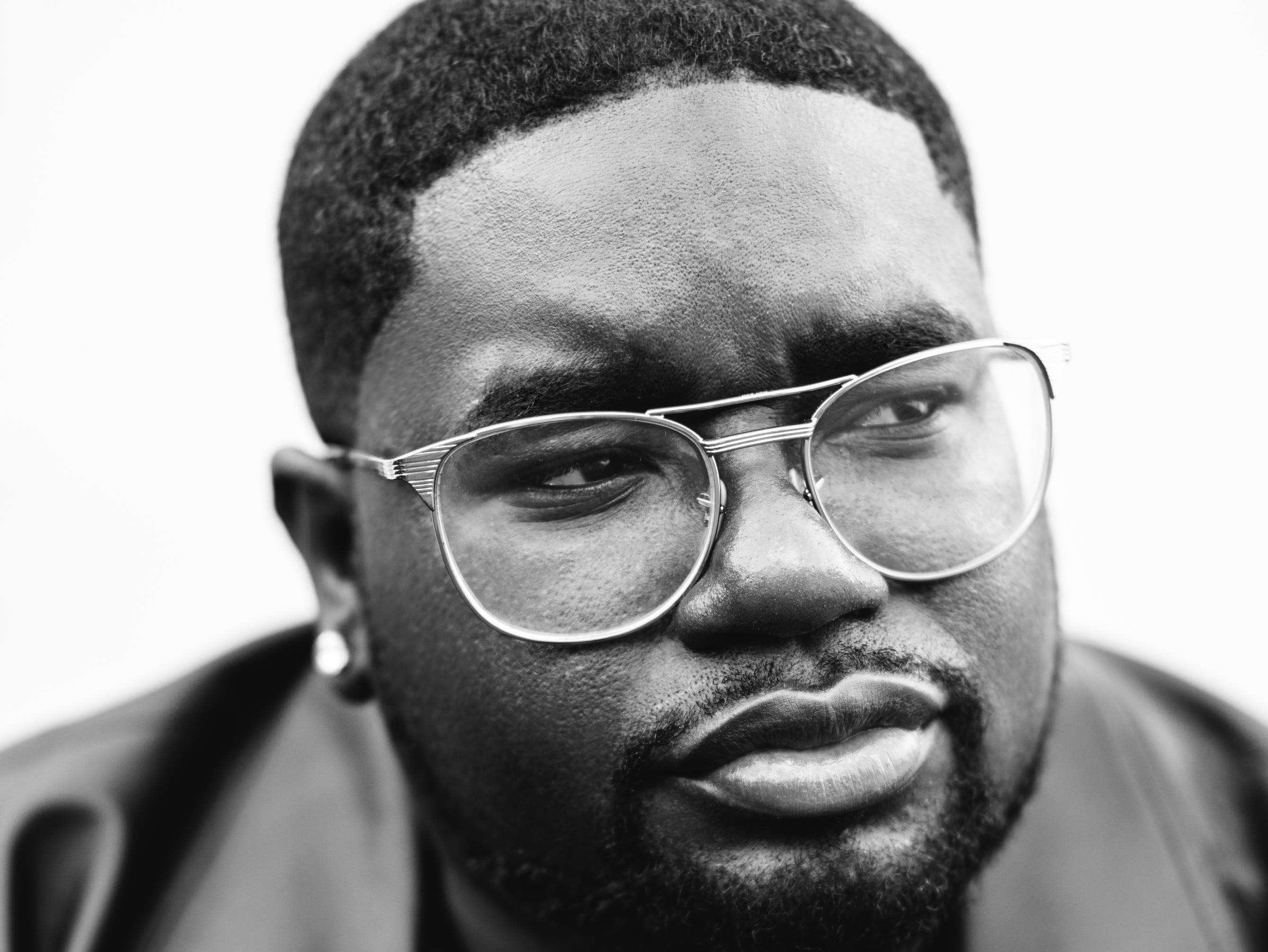 Black content. Lil rel Howery. Comedian Lil.