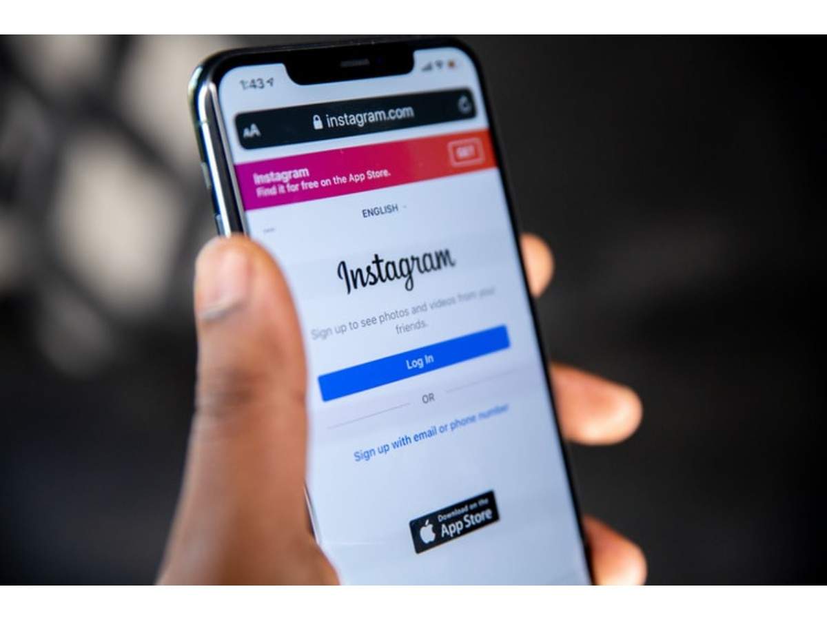 How to change theme of your Instagram chat | Business Insider India