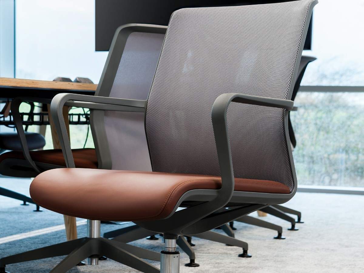 Best High Back chair with neck rest in India | Business Insider India