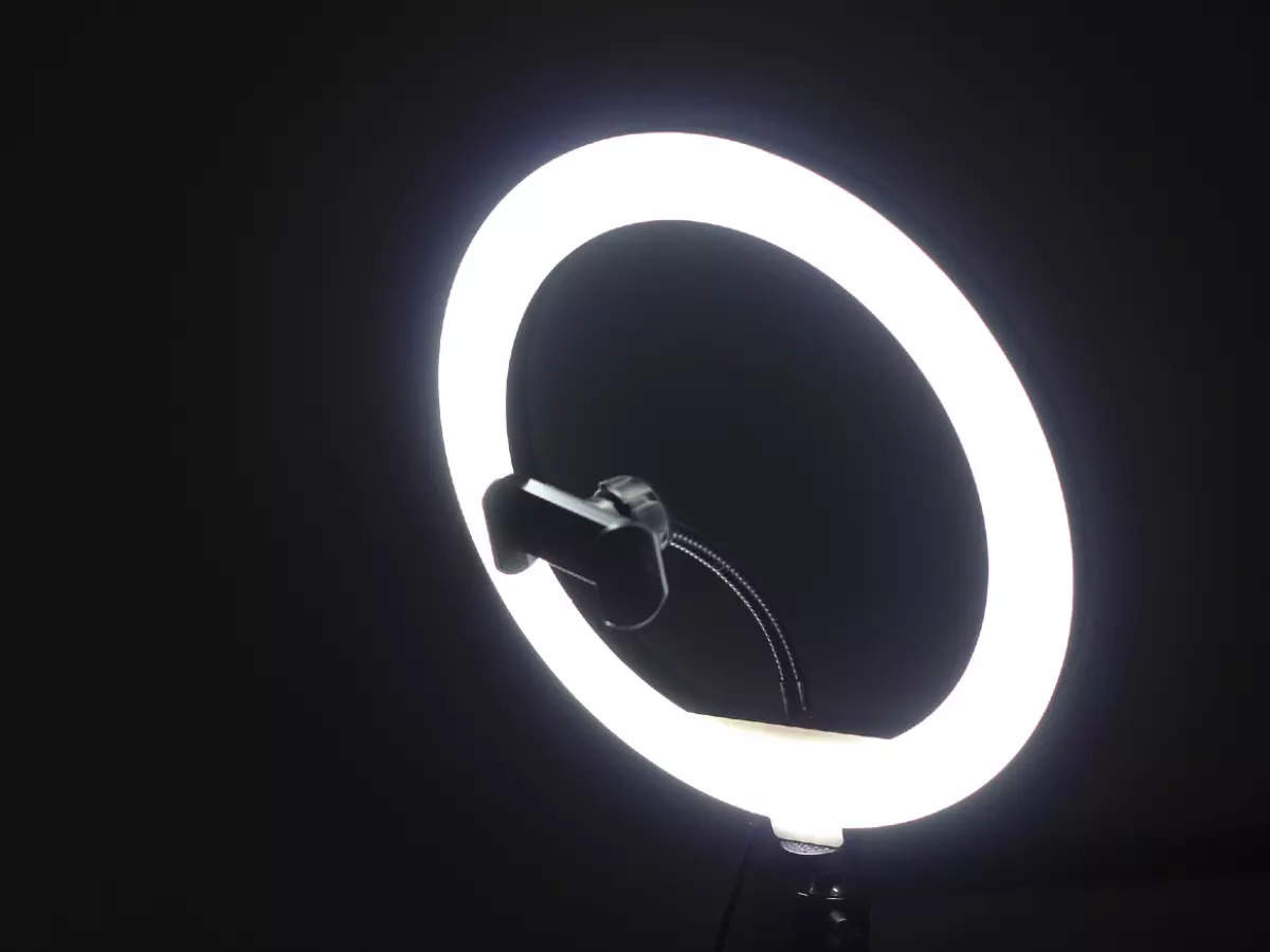 Buy Vlog-Gear The Oval Ringlight in Pink - The Best Desktop Ring Light  Online at Lowest Price Ever in India | Check Reviews & Ratings - Shop The  World