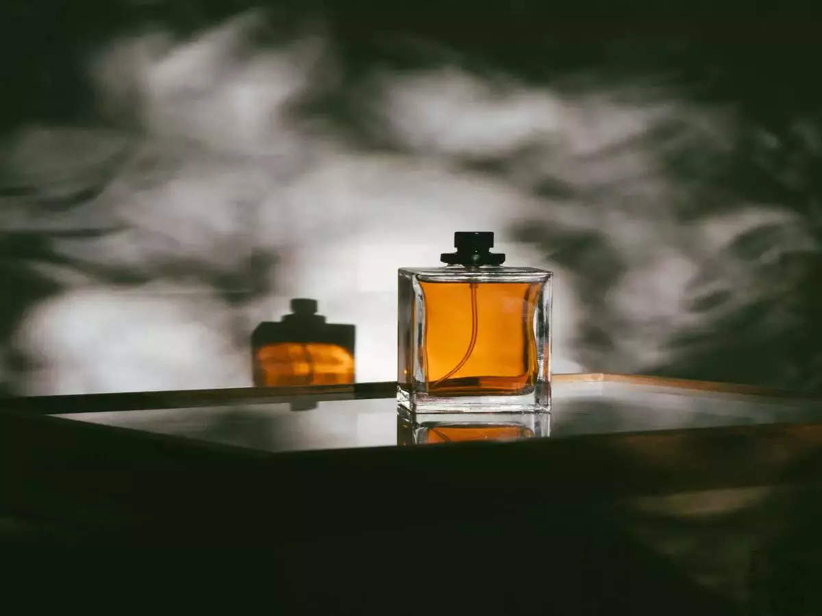 Best long lasting perfumes for men in India