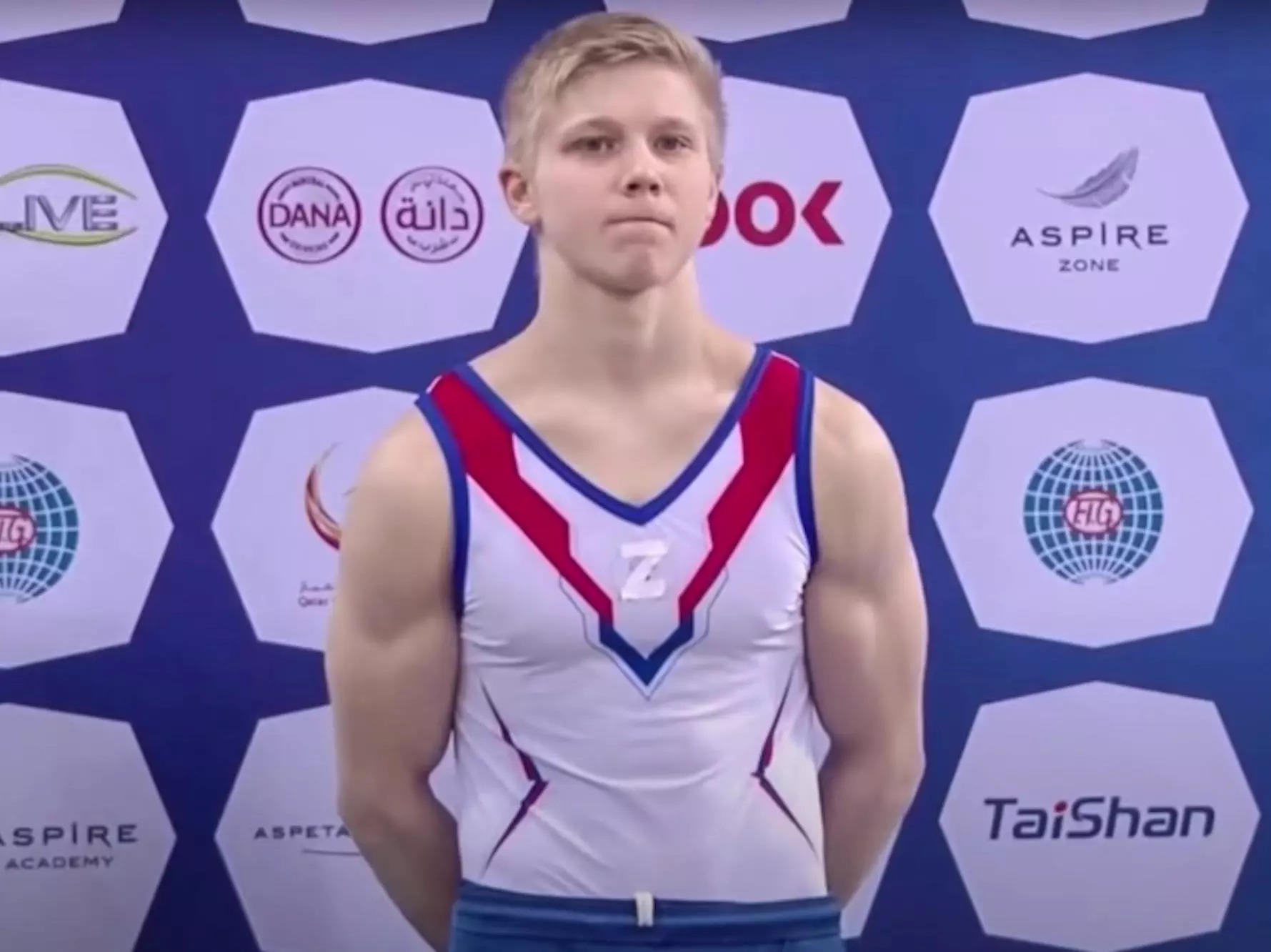 Российского гимнаста, который носил на соревнованиях провоенный символ «Z», дисквалифицировали на год и обязали вернуть медаль