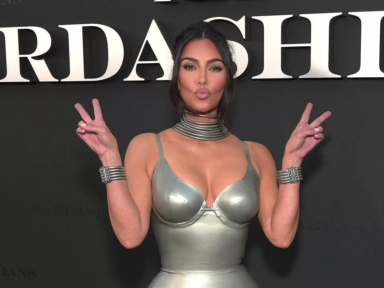 Kim Kardashian is widening the 'vagina area' in the SKIMS bodysuits after  Khloe Kardashian suggested it needed 'a little more fabric' | Business  Insider India