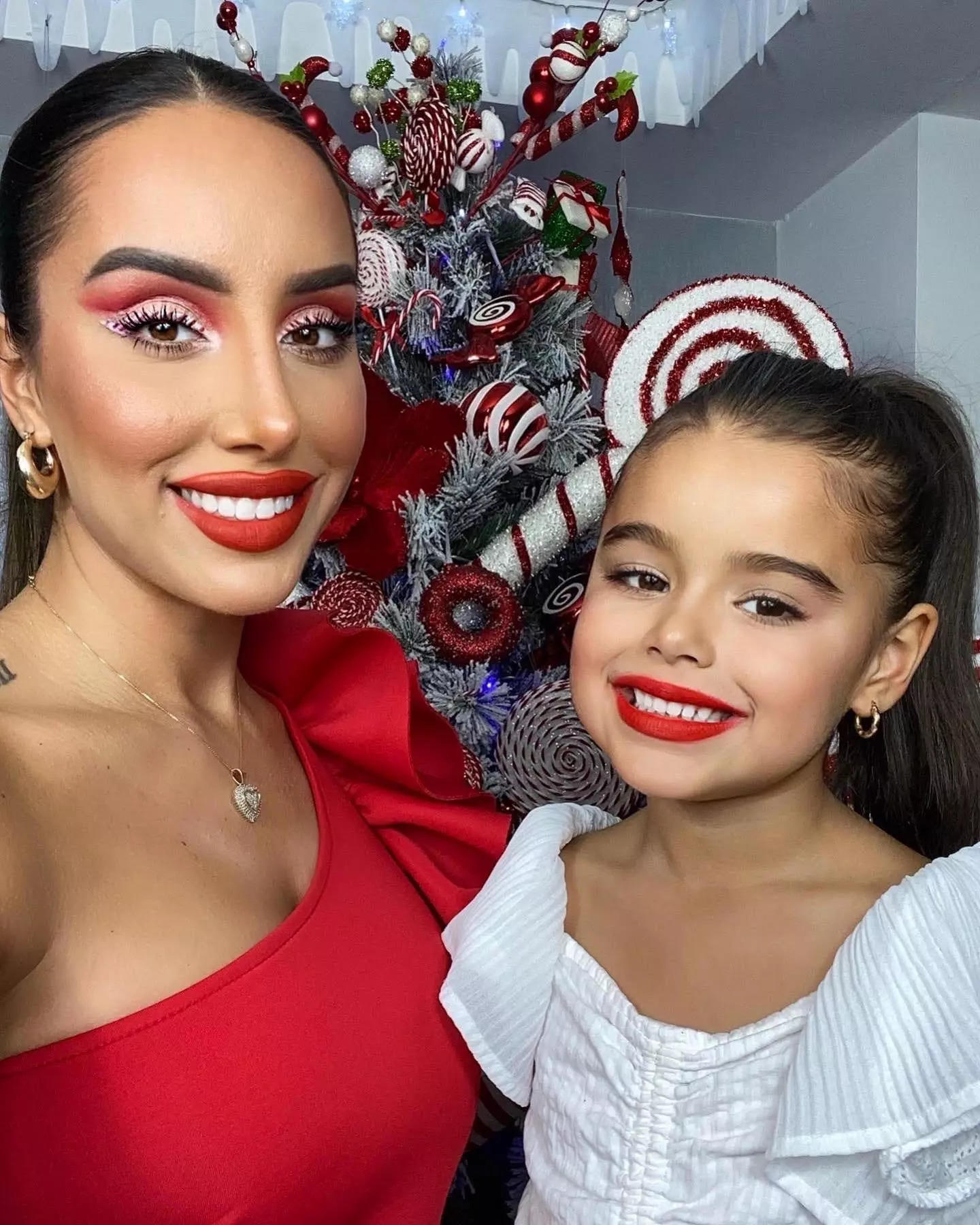 A 6 -year -old TikTok makeup artist along with fans including Huda Kattan and Fenty Beauty is going viral for making an appearance with her mother