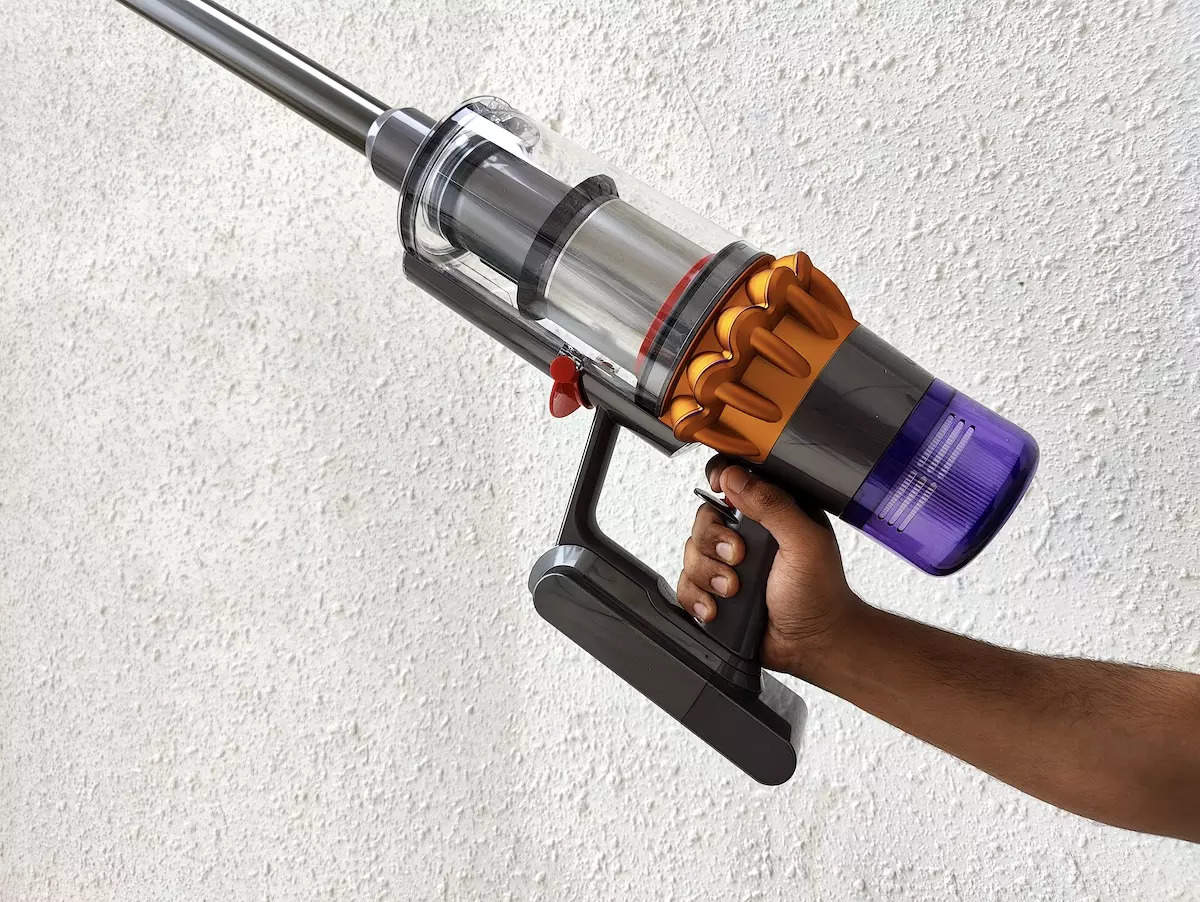 Laser-toting Dyson V15 vacuum collects and categorizes dust