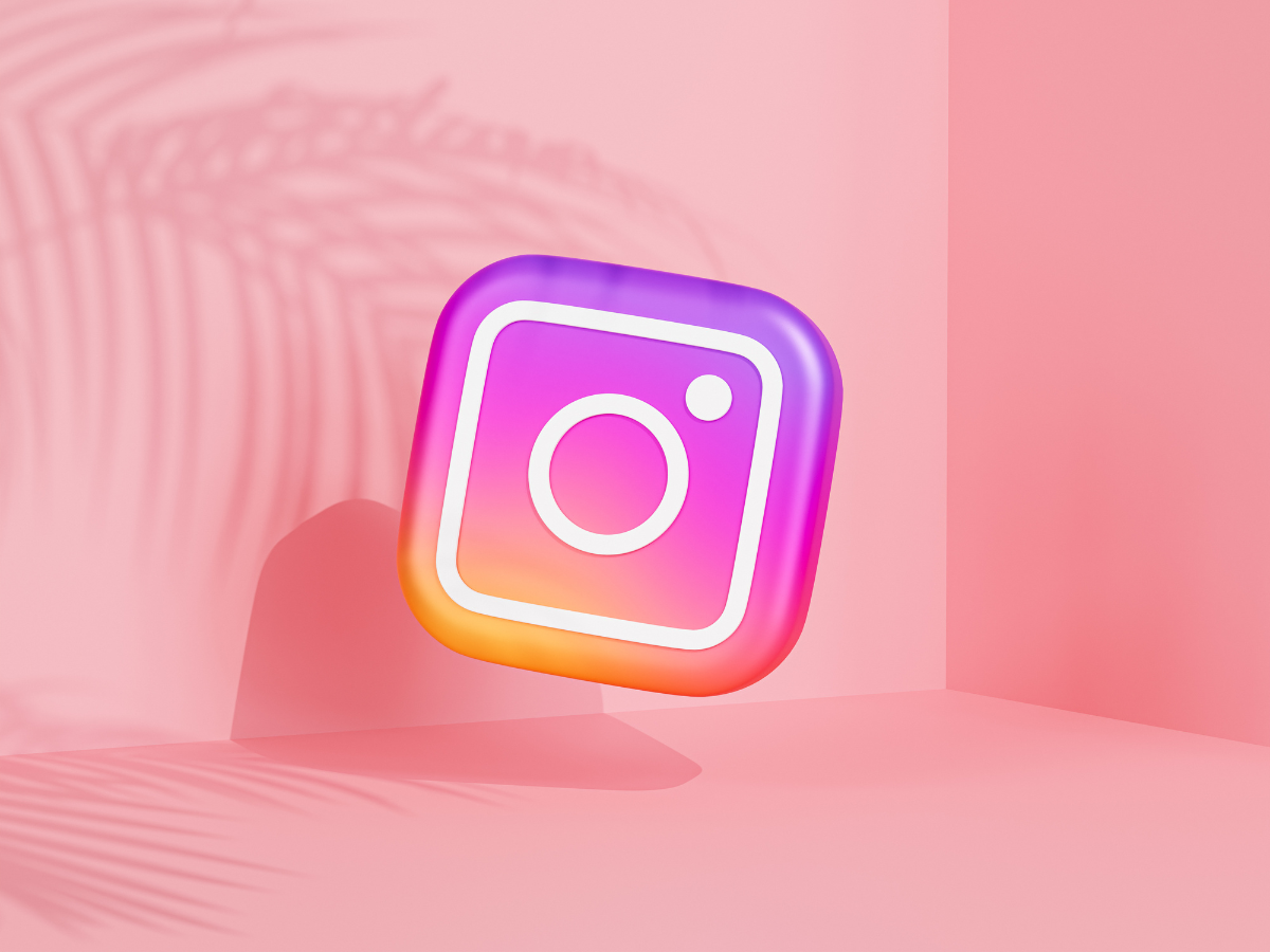 What is the dual camera feature on Instagram, and how to use it?