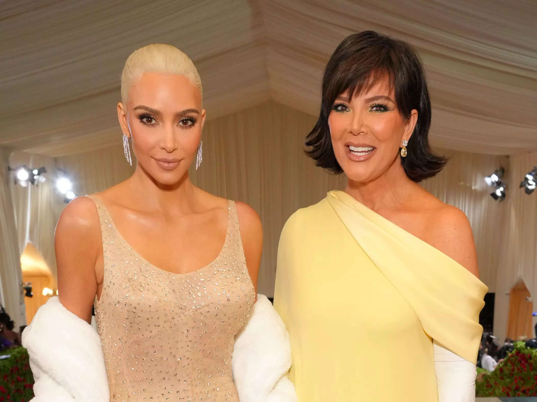 Kris Jenner says she didnt help release Kim Kardashians sex tape during a lie-detector test Business Insider India pic