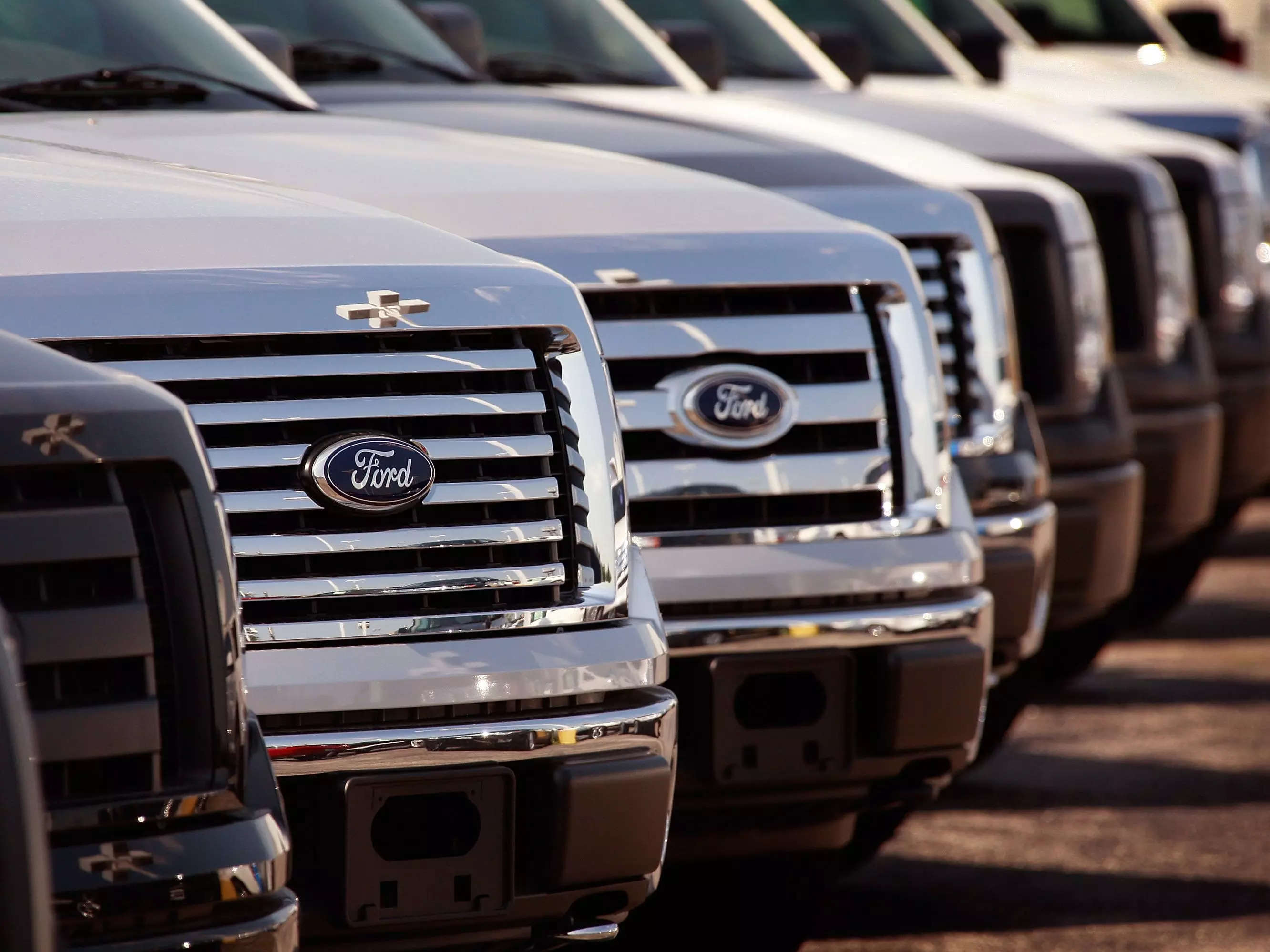 40,000 Ford F-150 Trucks May Be Missing Their Blue Oval Badges: WSJ