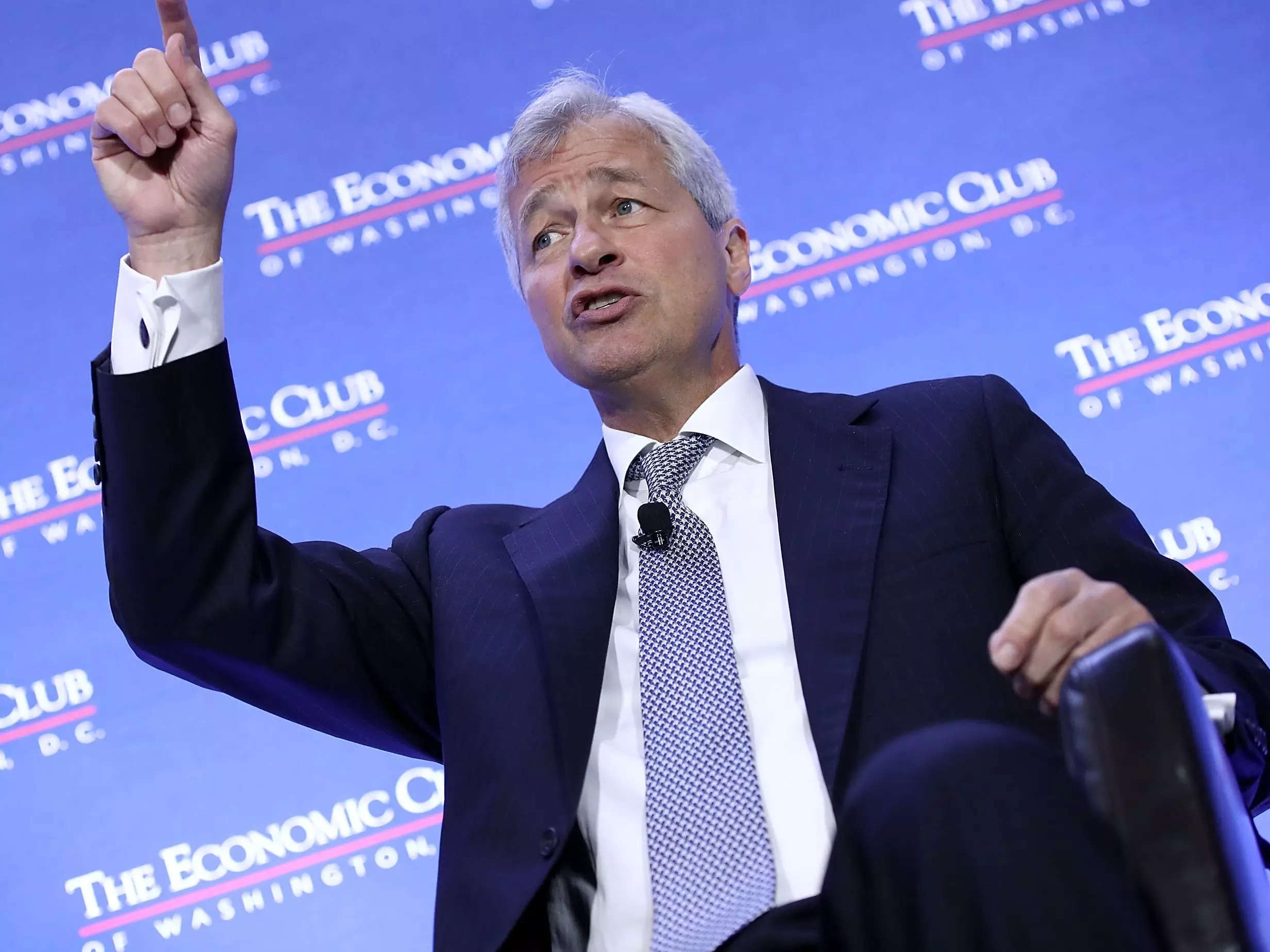 Jamie Dimon’s “gut” tells him the Fed will need to raise rates in the expected 4% to 4.5% range to cool inflation.