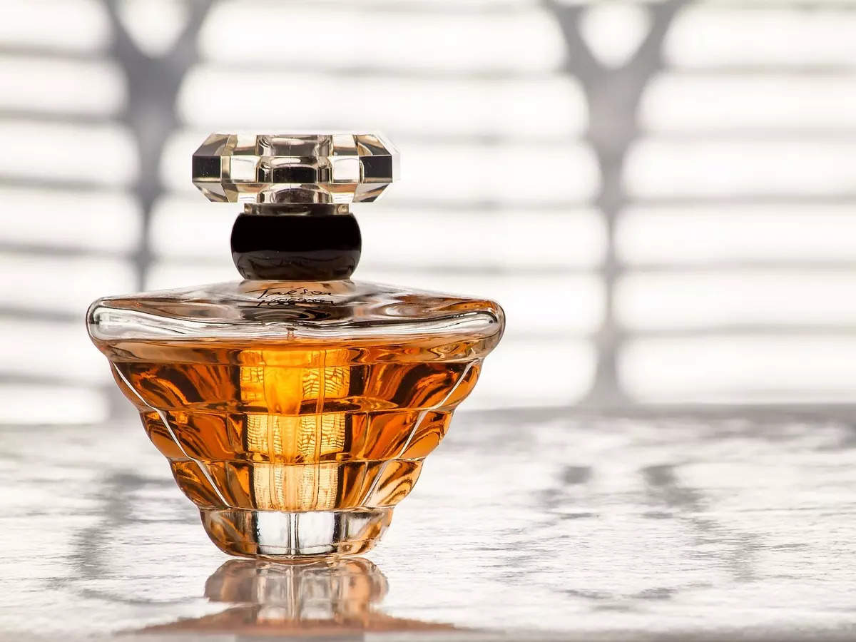 Best long-lasting perfume for men under ₹500