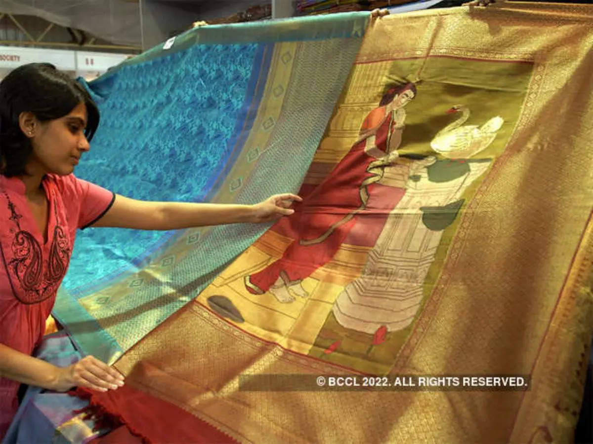 Order Stylish Zari Embroidered Naira Cut Kurti Pant Dupatta Online From  Lehriya