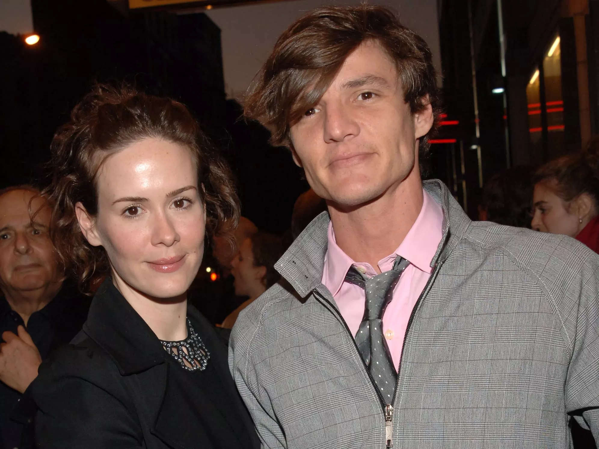 Sarah Paulson conta que emprestava dinheiro a Pedro Pascal: Para