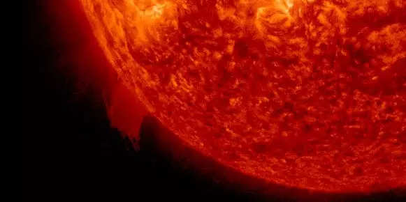 Dramatic Image Shows 'Plasma Waterfall' on Sun That's 8 Times Size
