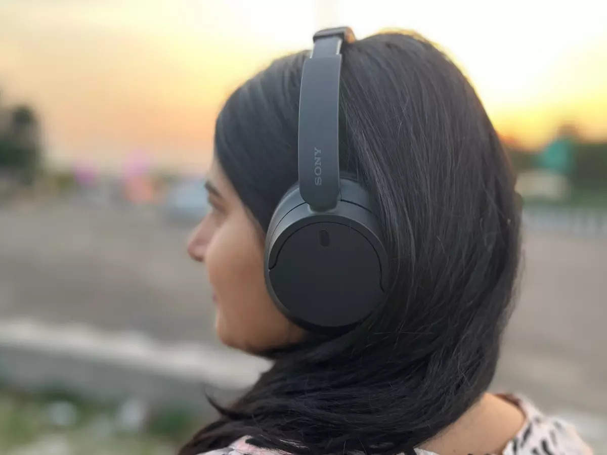 Introducing the Sony WH-CH720N Over-ear Noise Cancelling Wireless Headphones  