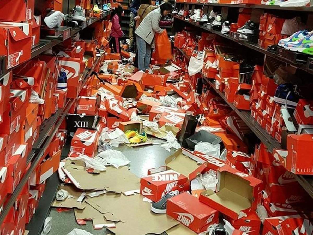 completely trashed a Nike store in Seattle on Black Friday | Business India