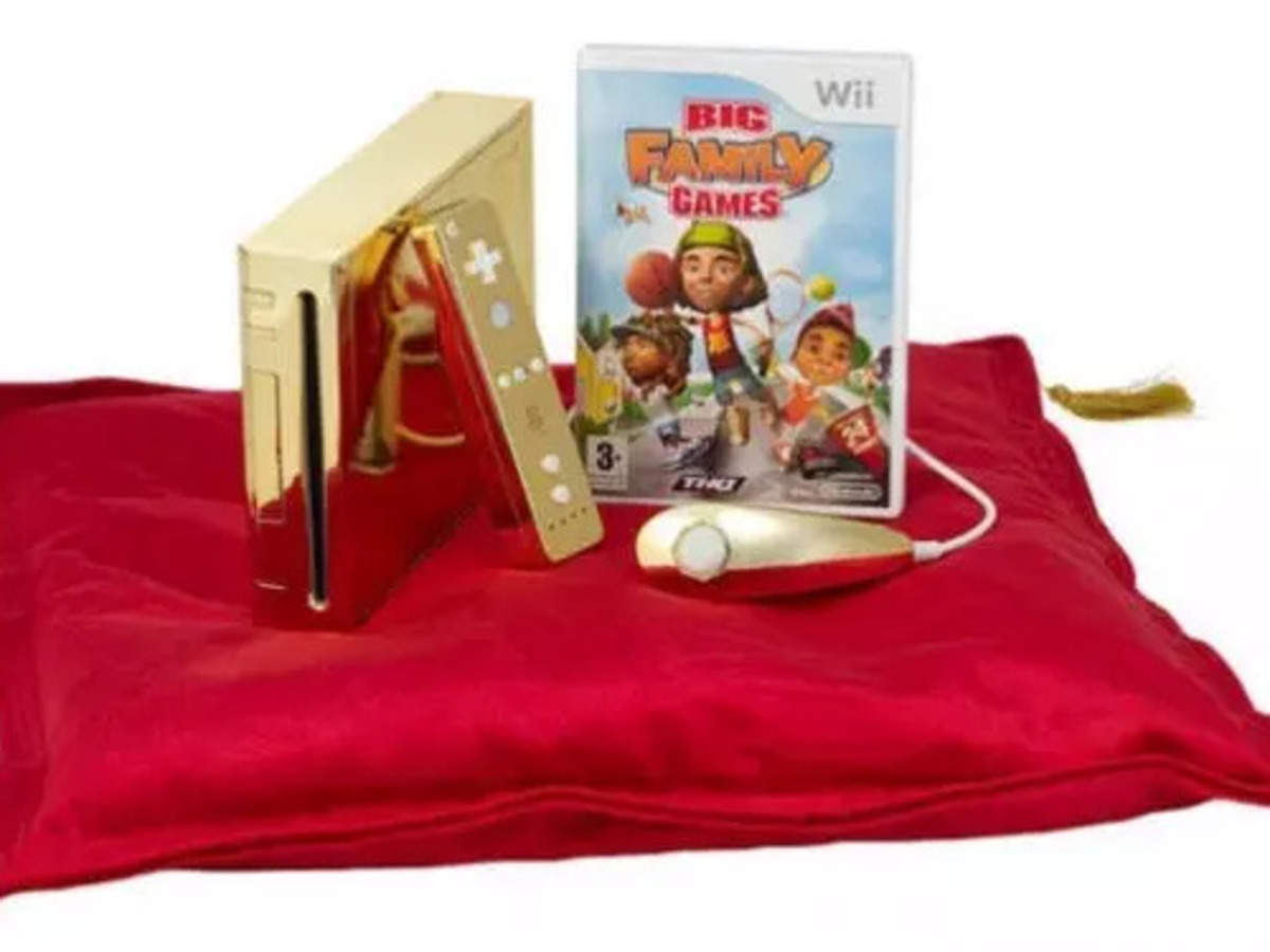 The curious tale of the 24-karat gold Wii console made for Queen Elizabeth  II that ended up on sale on