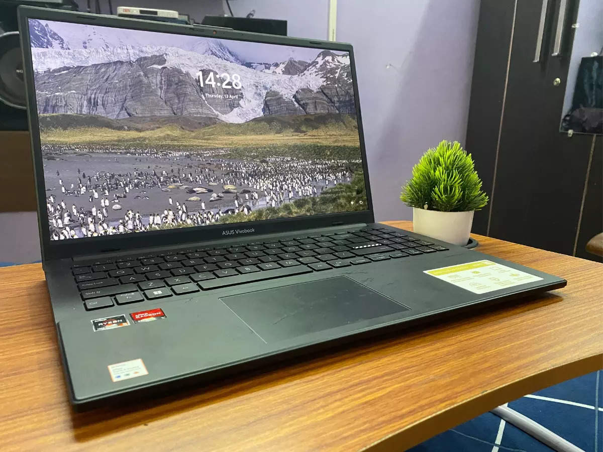 Asus Vivobook 15 OLED review: Is that really a pro-grade OLED