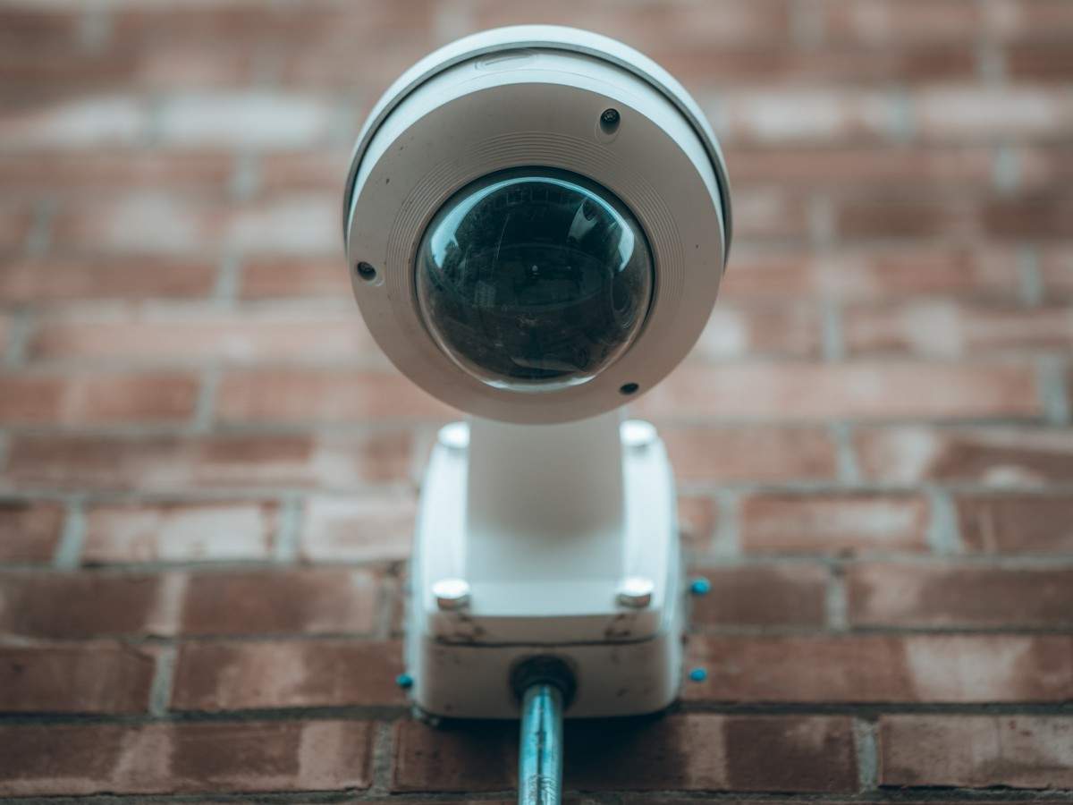 CCTV camera for home with mobile connectivity | Business Insider India