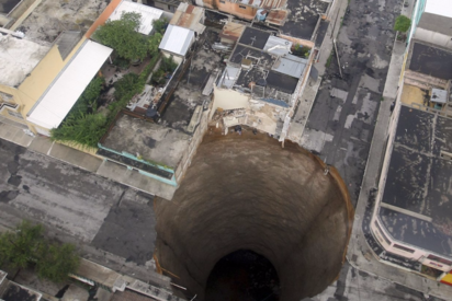 Here S Why Huge Sinkholes Open Up In The Ground Out Of