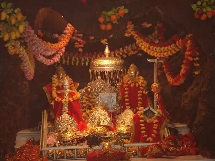 Seek Blessing at Vaishno Devi Shrine
