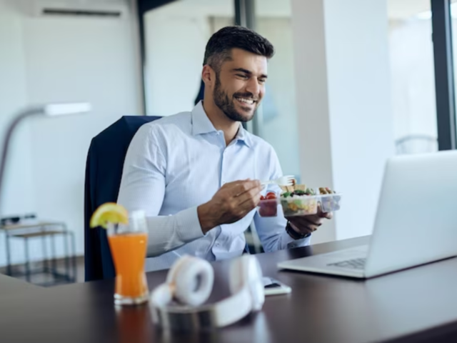 
Morning eating habits every office goer should follow
