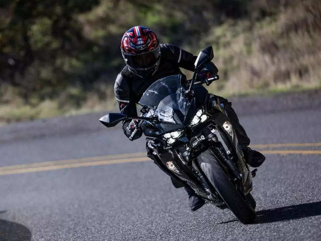 
Kawasaki Ninja 500 sports bike launched in India at ₹5.24 lakh
