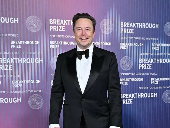 Elon Musk looked dapper in a classic tuxedo, complete with a bow tie. 